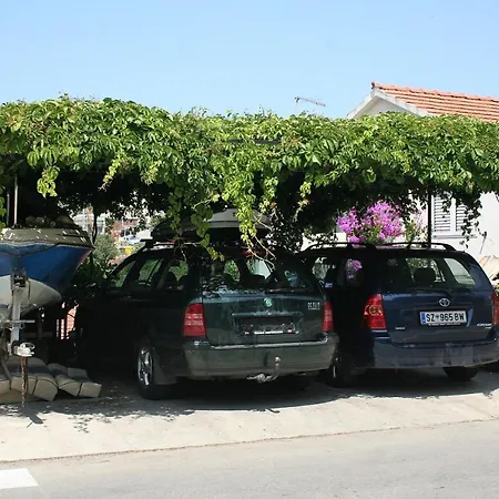 Apartments And Rooms With Parking Space Hvar - 4613-2