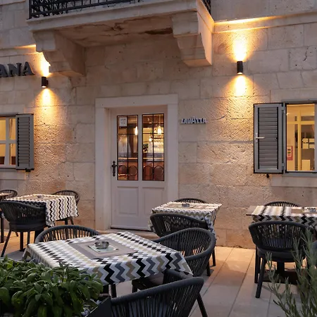 Hotel Croatia-2