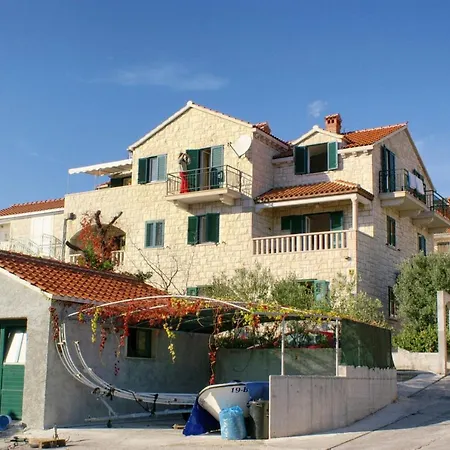 Apartments And Rooms With Parking Space Bol, Brac - 2926-2