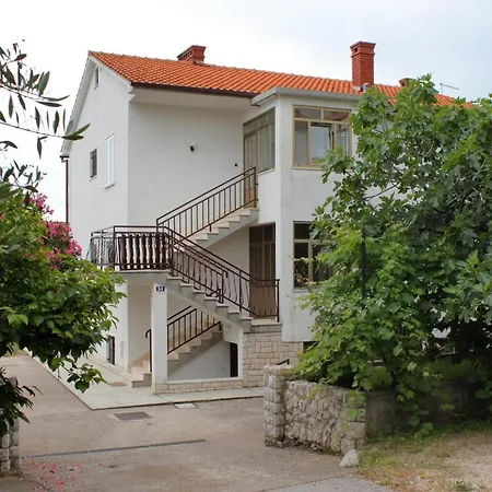 Apartments And Rooms With Parking Space Krk - 5509-2
