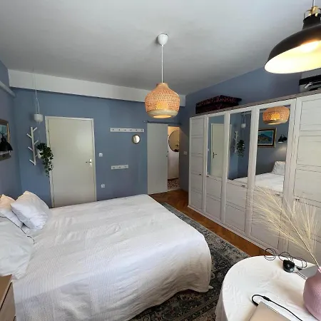Blue Room And Private Bathroom-2