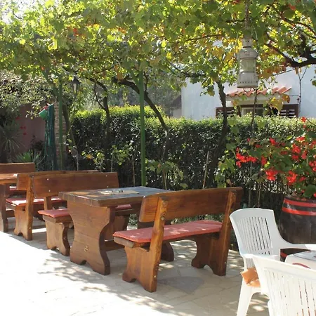 Apartments And Rooms With Parking Space Porec - 6917-3
