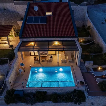 Villa Oslo - Luxury Place With Sea Views & Heated Pool, 300M Far From Sandy Beach-3