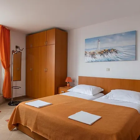 Studio And Room Lena-2