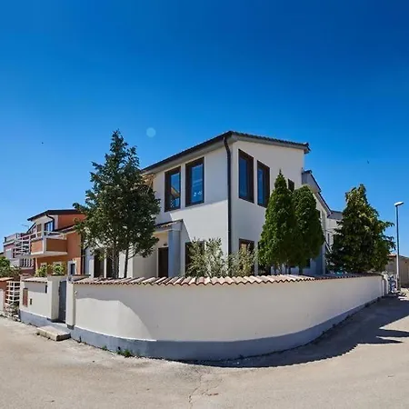 Apartment Iriska-2
