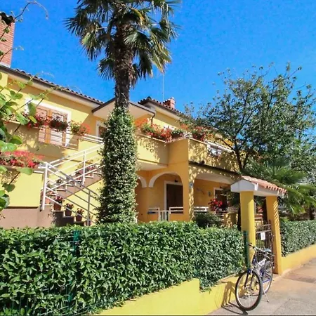 Apartment House Alenka Novigrad Close The Beach And Center-3