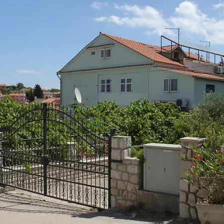 Apartments And Rooms With Parking Space Mali Losinj-2