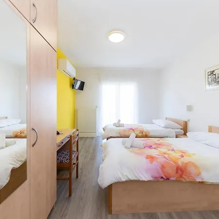 Guesthouse Villa Irena-3