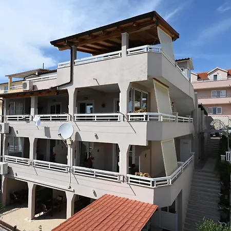 Guest House Kokolo-2