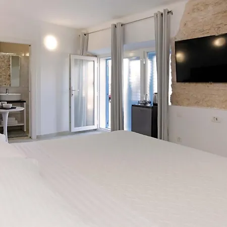 Luxory D-Rooms-3