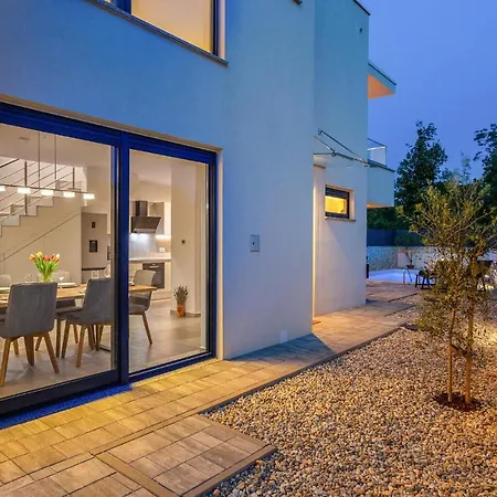 3 Bedroom Gorgeous Home In Malinska-2
