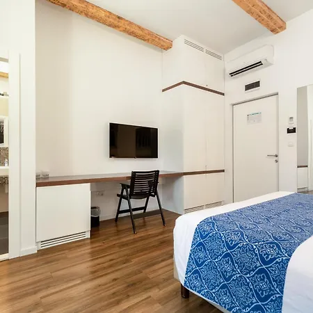 Azur Palace Luxury Rooms-3