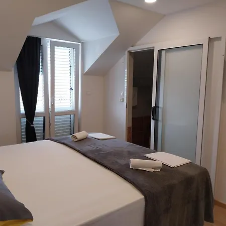 Apartments Rose Loboja-3