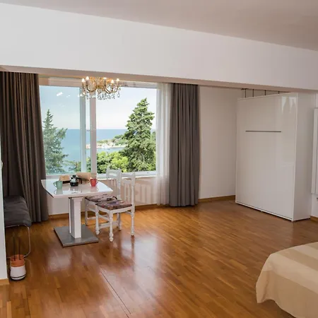 Villa Carmen Rooms & Apartments-2