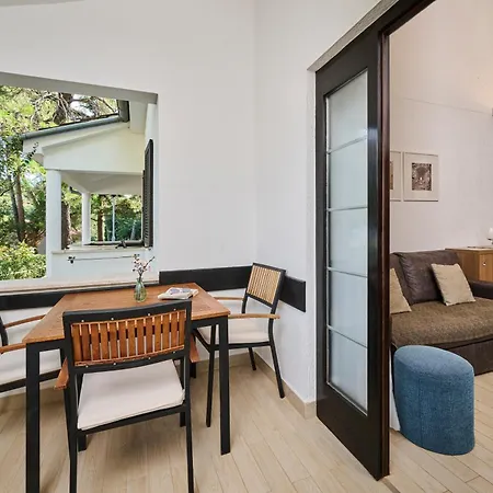 Apartments Galijot Plava Laguna-3