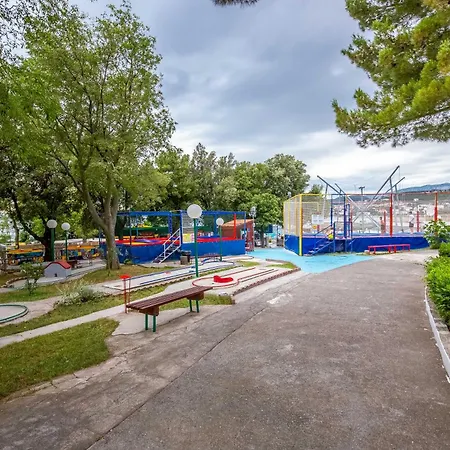Paviljoni Slaven-3