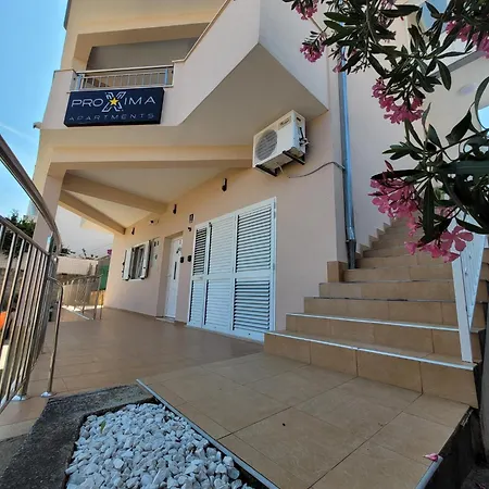 Apartments Proxima-3