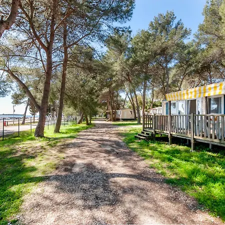 Holiday Centre Bi Village - Glamping And Mobile Homes Lavanda-2