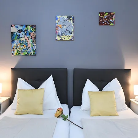 Green Lighthouse Rooms-3