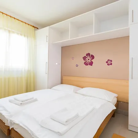 Ulika Rooms-3