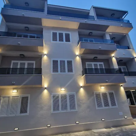 House Villa Roza-2