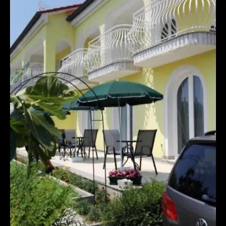 Marko Rooms-3