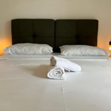Ema Rooms-3