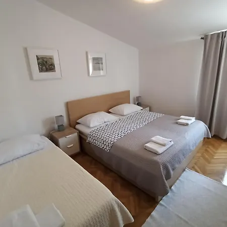 Apartments Pinery-3