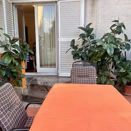 Ana Guest House-2