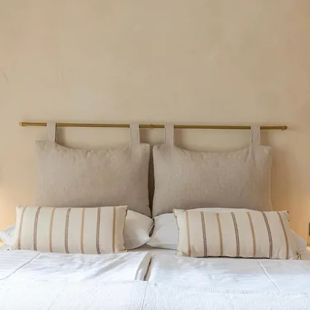 Lo͝Or Luxury Retreat-2