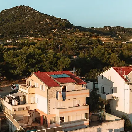 Apartments Villa Bella Vista Hvar-2
