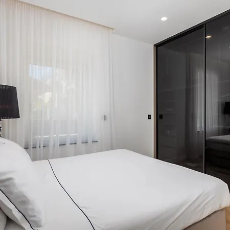 Rocky Beach Rooms-3