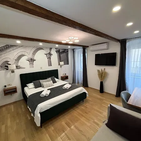 Palace Luxury Room-3