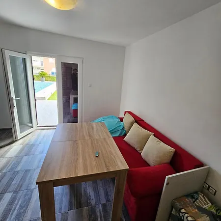 Chill Out Beach Apartments-2
