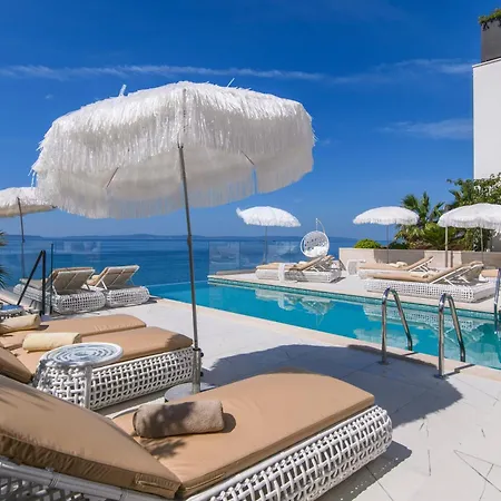 Gallery Luxury Suites & Rooms-Only Adults-2