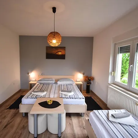 Guesthouse Obitelj Paulic-3