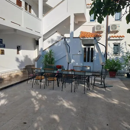 Ljubica Apartments And Rooms-3