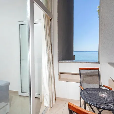 Sunset Split Rooms-2