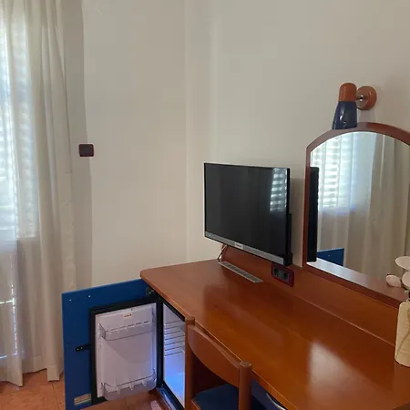Funtana-Mia Rooms B&B-3