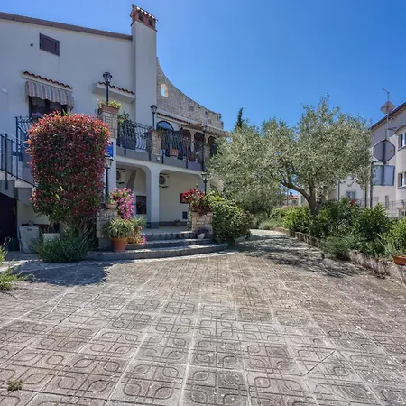 Guest House Jolanda-2