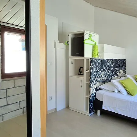Hektorovic House-2