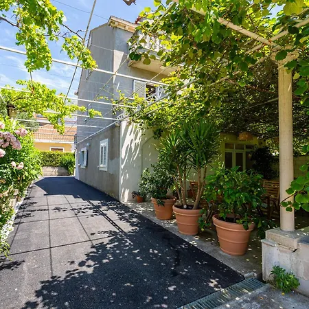 Francesca Guesthouse & Vardia Winery-2