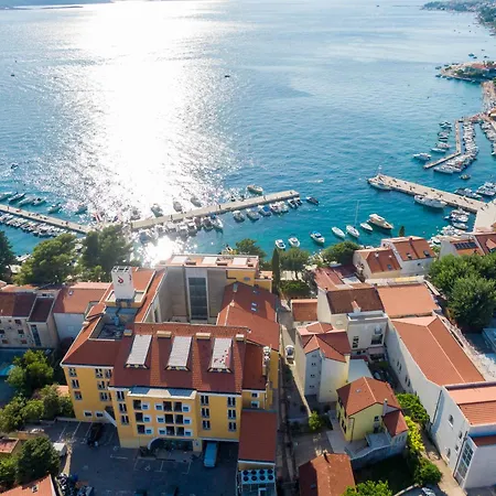 Hotel Selce-3