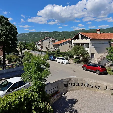 Rooms With A Parking Space Novi Vinodolski - 21509-2