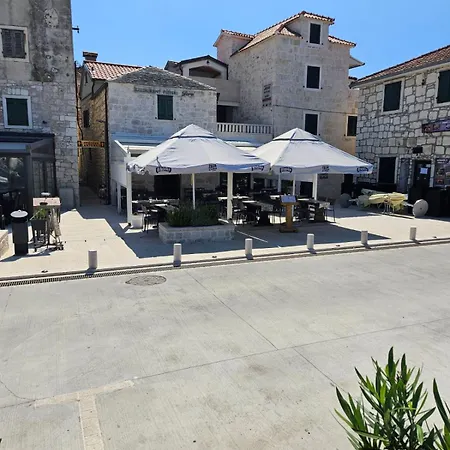 Guest House Jere Old Town-2
