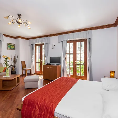 Hotel Villa Nora-3