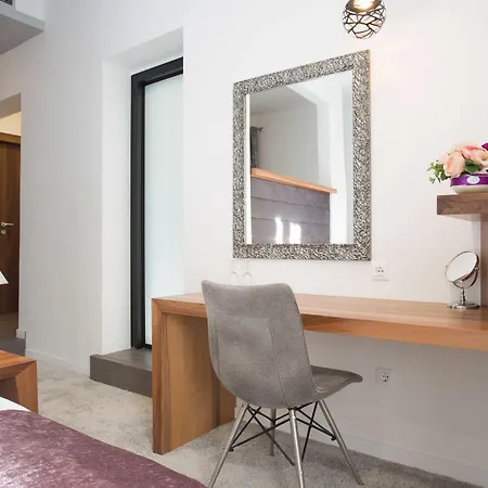 Starlight Luxury Rooms-2