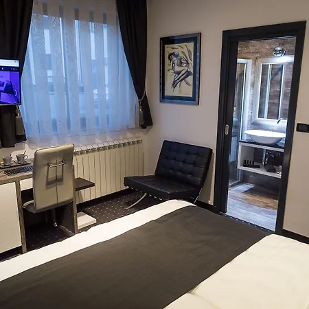 Log In Rooms-2