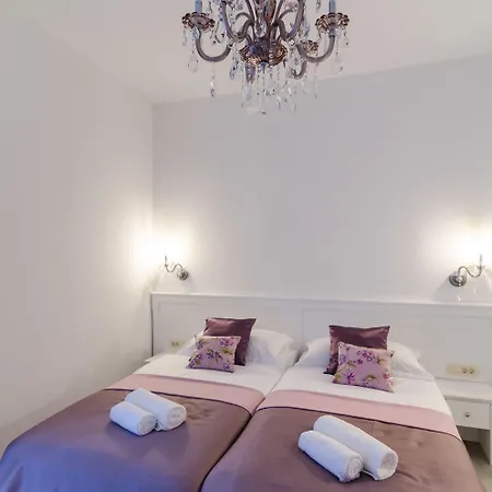 Bed&Breakfast Sorgo Palace-2