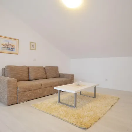 Apartments And Rooms Camaiore-3